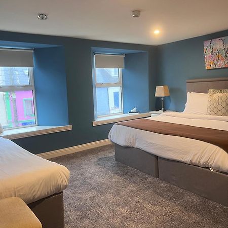 The Townhouse Bed & Breakfast Milltown Malbay Exterior photo