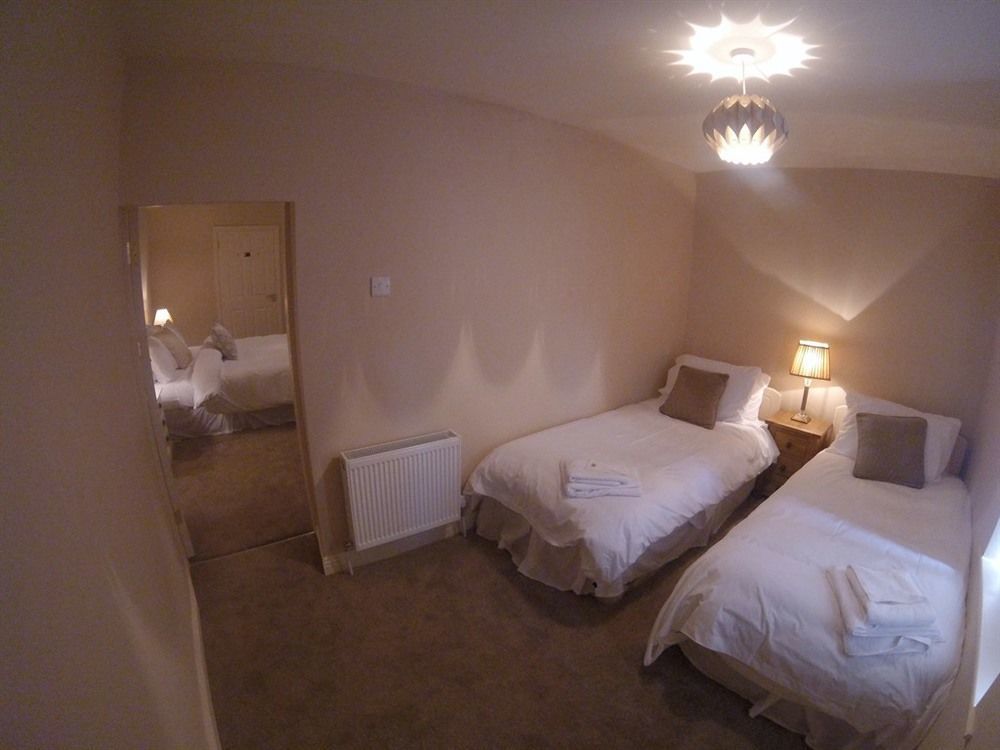 The Townhouse Bed & Breakfast Milltown Malbay Exterior photo