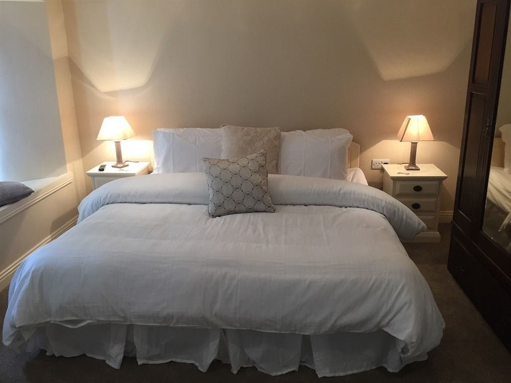 The Townhouse Bed & Breakfast Milltown Malbay Exterior photo